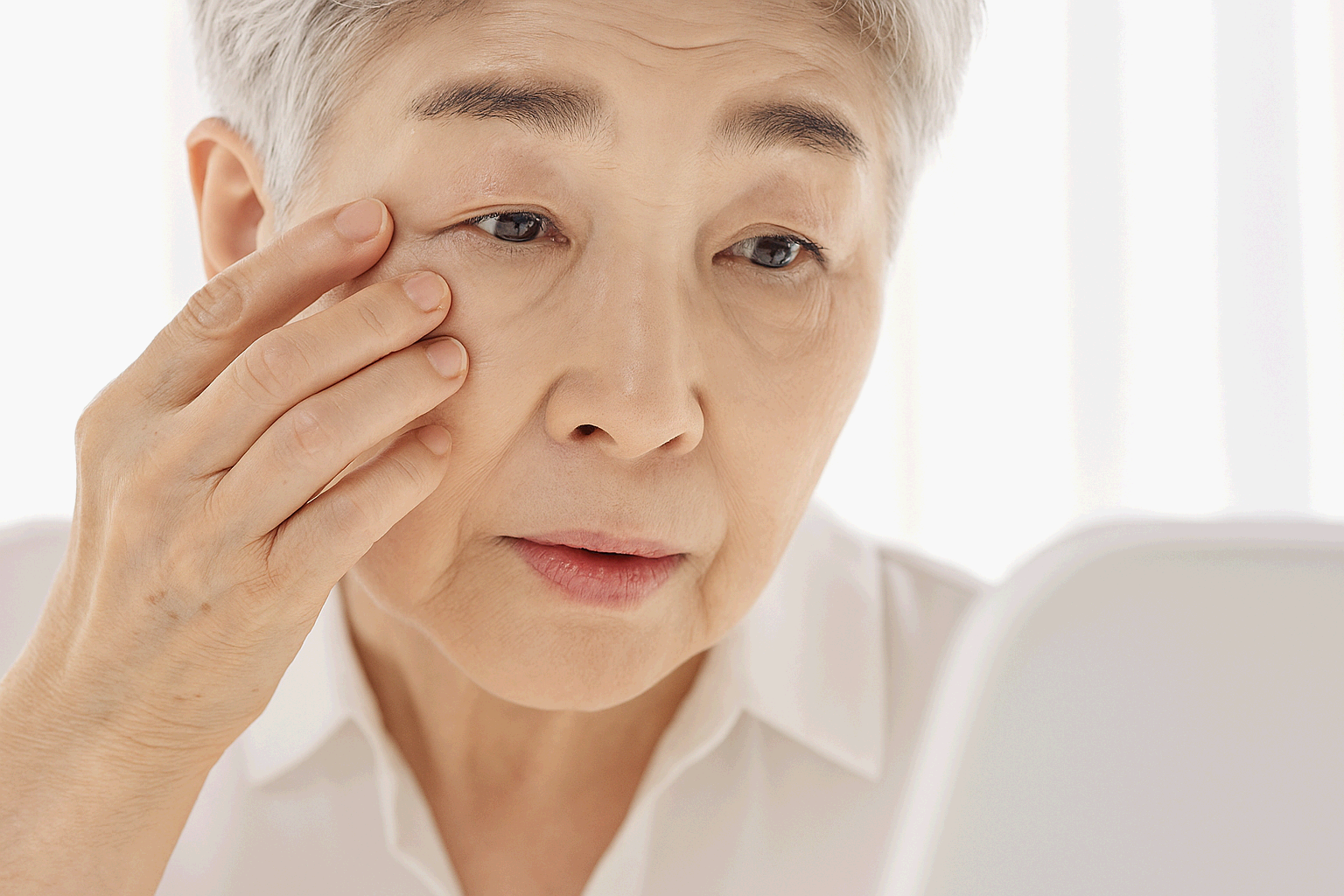 BGN Bright Eye Clinic: Is LASIK Surgery Possible Even with Presbyopia?